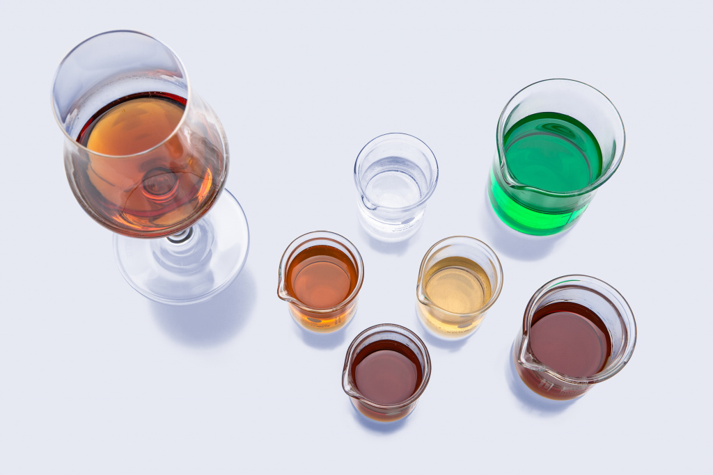 2600x1400_Liqueur_MS_Key_3.jpg 2600x1400_Liqueur_MS_Key_3.jpg
